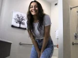 girls need to pee pissing their jeans pants