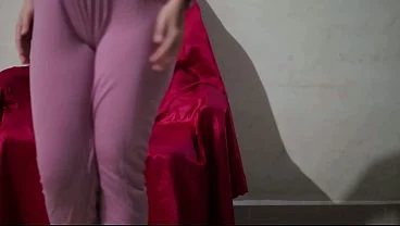 Cewek chindo Tanktop satin pamer memek ke kamera Bokep indo terbaru