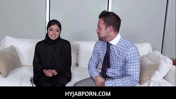 Seducing Bosses Super Rich In Hijab