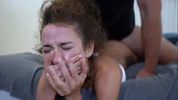 She Screams And Shouts While Cumming Her Brains Out