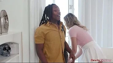 Stepdaughter almost got caught by stepmom fucking her bf