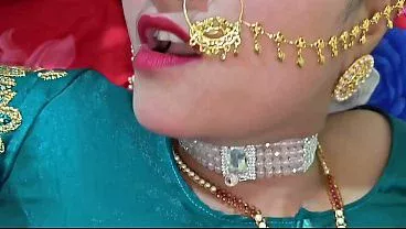 Beutiful Indian couple In bedroom Romantic sex clear hindi audio