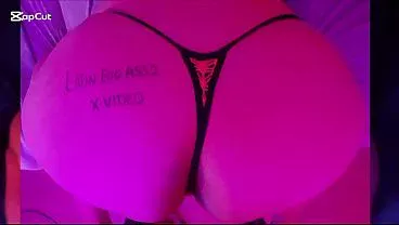 Culazo recibe verga de perrito y unas nalgadas