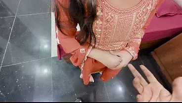 Ghar Ke Malik Ne Kam Wali Bhabhi Ko Choda Desi XXX MMS Desi Chudai