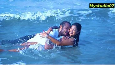 Unmarried Girl fucking with Lover at Sea Beach! Please Don’t Cum Inside